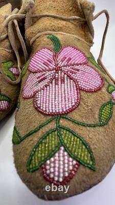 Deerskin Native American Moccasins Beaded Vintage Woodlands Ojibwe or Cree 9.25