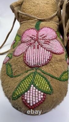 Deerskin Native American Moccasins Beaded Vintage Woodlands Ojibwe or Cree 9.25
