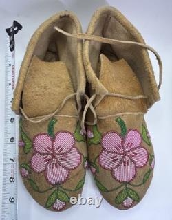 Deerskin Native American Moccasins Beaded Vintage Woodlands Ojibwe or Cree 9.25