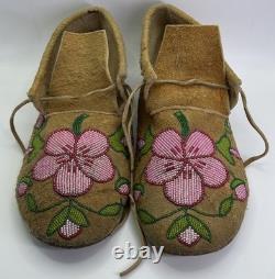 Deerskin Native American Moccasins Beaded Vintage Woodlands Ojibwe or Cree 9.25