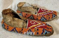 EARLY PLAINS SIOUX INDIAN NATIVE AMERICAN BEADED MOCCASINS BEADS ANTIQUE withsinew