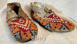 EARLY PLAINS SIOUX INDIAN NATIVE AMERICAN BEADED MOCCASINS BEADS ANTIQUE withsinew