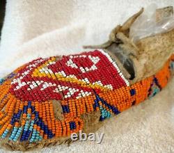 EARLY PLAINS SIOUX INDIAN NATIVE AMERICAN BEADED MOCCASINS BEADS ANTIQUE withsinew