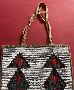 Excellent Antique C. 1900 Native American Northwest Coast Beaded Bag