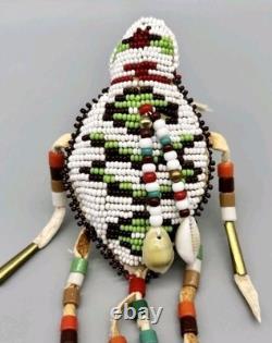Lovely Native American Lakota Beaded Creature Umbilical Fetish Turtle or Lizard