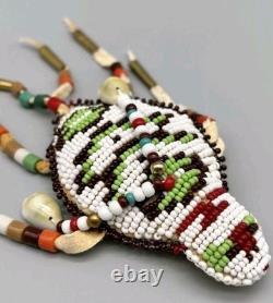 Lovely Native American Lakota Beaded Creature Umbilical Fetish Turtle or Lizard
