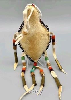 Lovely Native American Lakota Beaded Creature Umbilical Fetish Turtle or Lizard