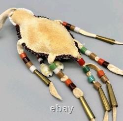 Lovely Native American Lakota Beaded Creature Umbilical Fetish Turtle or Lizard