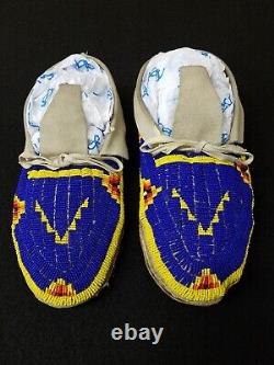 Mens Size 12 Beaded Geometric Design Buckskin Native American Indian Moccasins