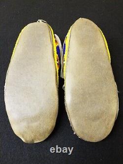 Mens Size 12 Beaded Geometric Design Buckskin Native American Indian Moccasins