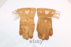 Native American Antique Beaded Gloves Gauntlets Plains Indian Hearts 12