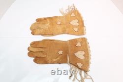 Native American Antique Beaded Gloves Gauntlets Plains Indian Hearts 12