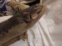 Native American Beaded Pow Wow Moccasins Perhaps Plains Cheyenne / Lakota Sioux