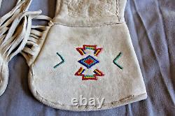 Native American Indian Vintage Leather Ladies Beaded Gauntlets Gloves withFringe