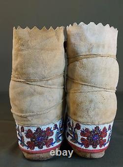 Native American Late 1800 NE Woodland Beaded High Top Moccasins