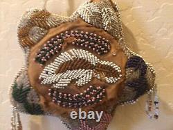 Native American Mohawk Iroquois Early Seed beaded star with beaver motif 8 1/2