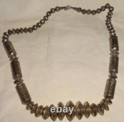 Native American NAVAJO Sterling Silver Graduated Beaded Fluted Necklace