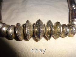 Native American NAVAJO Sterling Silver Graduated Beaded Fluted Necklace