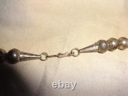 Native American NAVAJO Sterling Silver Graduated Beaded Fluted Necklace