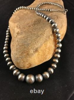 Native American Navajo Graduated Sterling Silver Bead Necklace 21