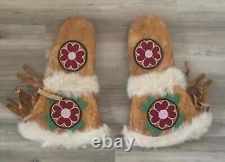 Native American Navajo Handmade Gauntlet Mitten GlovesLeather, Fur, Beads MED/L