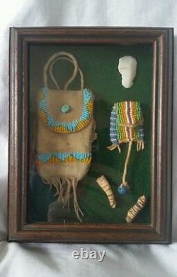 Native American Seed Bead Medicine Pouch with Thumb Scraper and Arrowhead