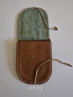 Native American pictorial beaded bag and dating around 1900s era