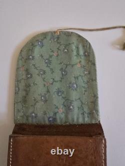 Native American pictorial beaded bag and dating around 1900s era