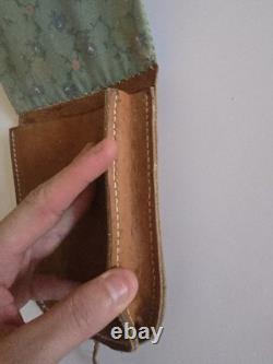 Native American pictorial beaded bag and dating around 1900s era