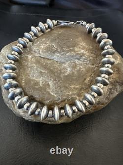 Navajo 8mm Flat 4mm Round Beads 7.5 Sterling Silver Bracelet 18988