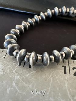 Navajo 8mm Flat 4mm Round Beads 7.5 Sterling Silver Bracelet 18988