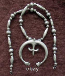 Navajo Sterling Bench Bead & Naja Necklace, Naja 2 1/4 In, 20 In, 42.5 Grams