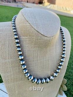 Navajo Sterling Silver Navajo Pearl 18 Inch Graduated Beaded Necklace