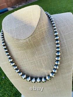 Navajo Sterling Silver Navajo Pearl 18 Inch Graduated Beaded Necklace