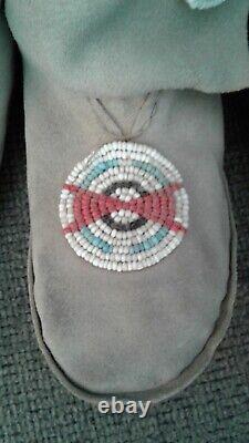 Nice Vintage Native American Beaded Childs Knee High Moccasins