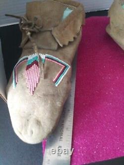 Pair UsedVintage Beaded Moccasins Native American Beadwork Unknown Affiliation