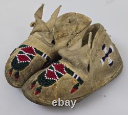 RARE Vintage Cheyenne Native American Indian Child's Beaded Moccasins