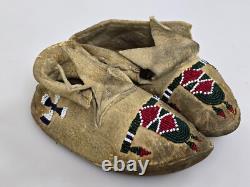 RARE Vintage Cheyenne Native American Indian Child's Beaded Moccasins