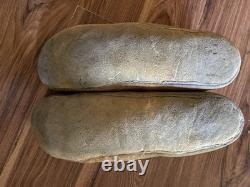 RARE Vintage Unisex Pair of Beaded Native American Plains Indian Size 11