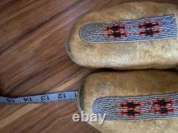 RARE Vintage Unisex Pair of Beaded Native American Plains Indian Size 11