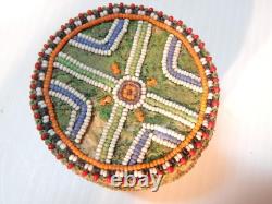 UNIQUE + UNUSUAL ANTIQUE / VINTAGE c1920-30s PLAINS INDIAN GEOMETRIC BEADED BOX