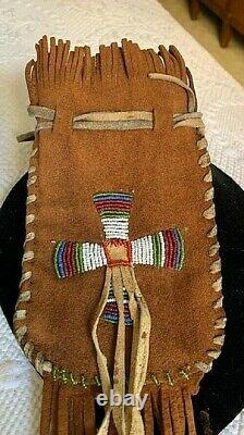 VINTAGE NATIVE AMERICAN BROWN BEADED MEDICINE POUCH WithFRINGE