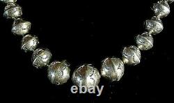 VINTAGE NAVAJO PEARLS STERLING SILVER TOOLED GRADUATED BEADS NECKLACE 18L67.3g