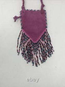 VINTAGE Native American Indian handmade beaded Medicine pursebagpouch Leather
