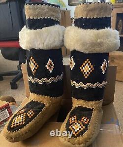 VINTAGE Native American Moccasins Boots Beaded Floral Size 10 To 10.5