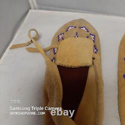 VNTG Native American Indian Leather Beaded Mocassins Suede Hand Stitched Tribe