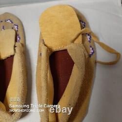 VNTG Native American Indian Leather Beaded Mocassins Suede Hand Stitched Tribe