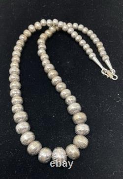 VTG Native American Ster. Silver Hand Stamped Bench Navajo Pearls Graduated 24