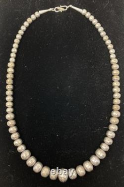 VTG Native American Ster. Silver Hand Stamped Bench Navajo Pearls Graduated 24