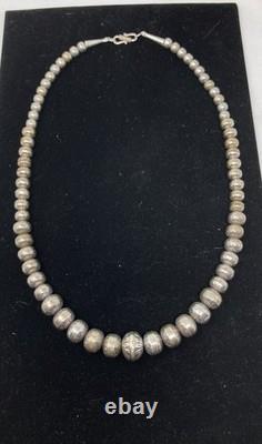 VTG Native American Ster. Silver Hand Stamped Bench Navajo Pearls Graduated 24